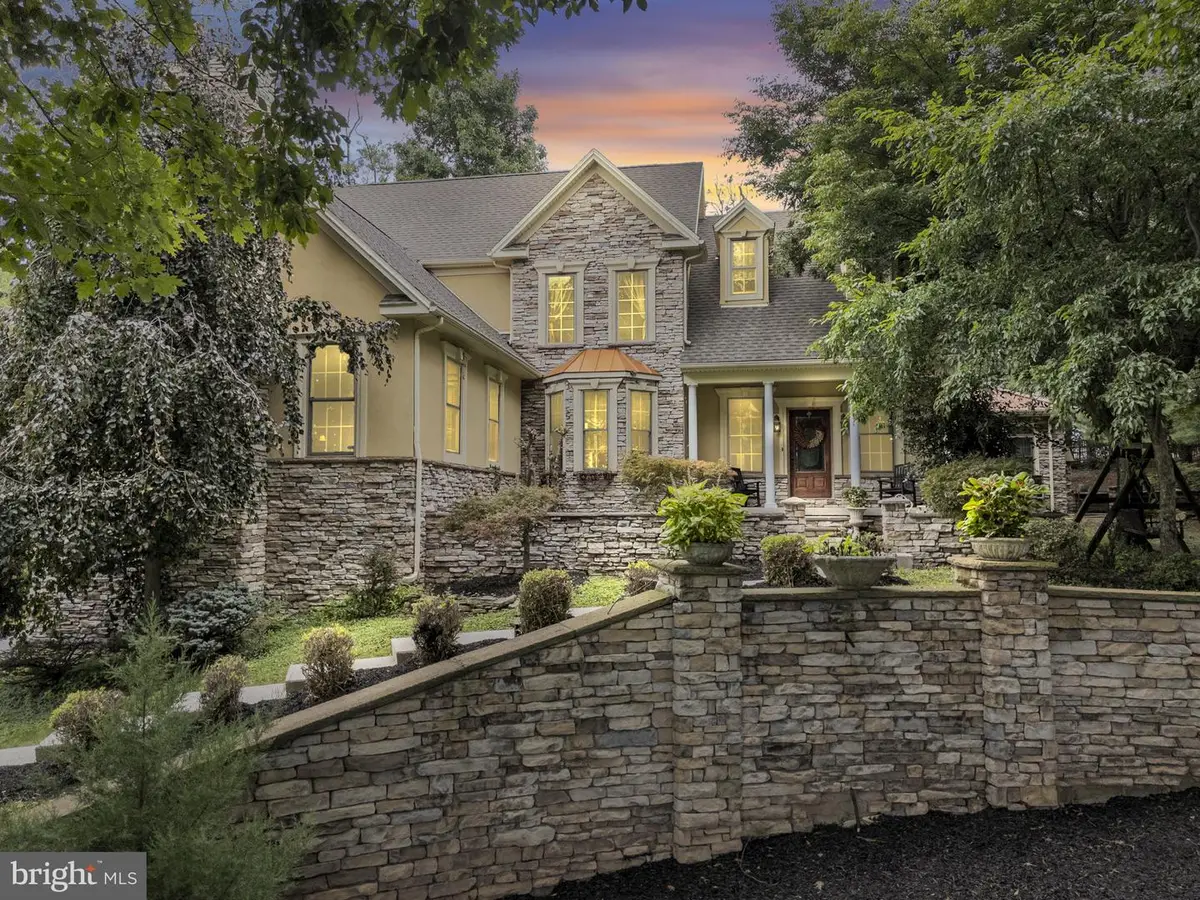 2250 Baker Rd, York, PA 17408 - #1