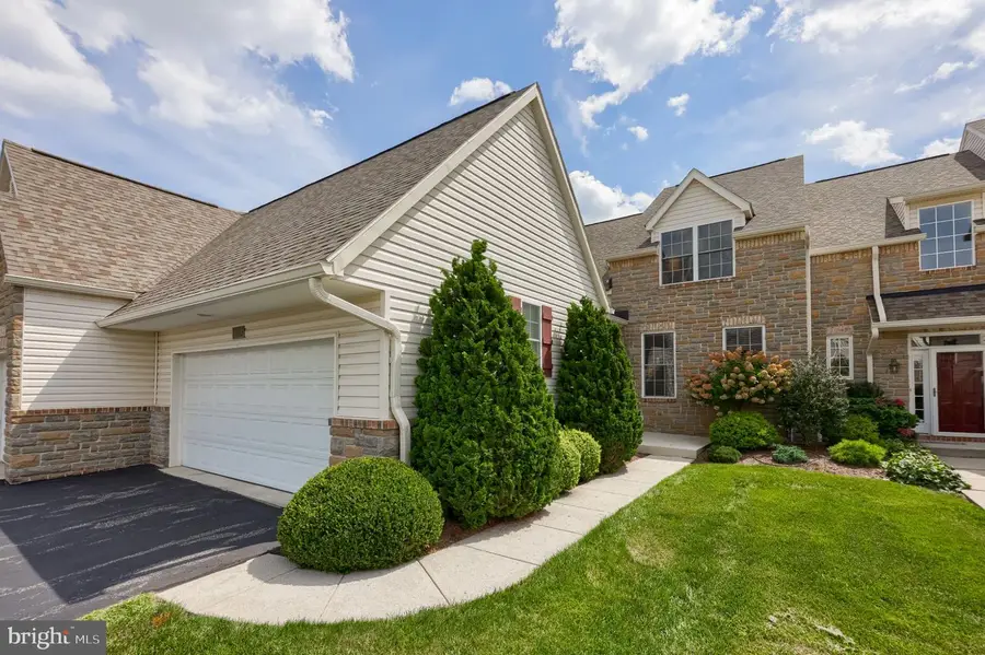 1479 Turnberry Ct, York, PA 17403 - #2