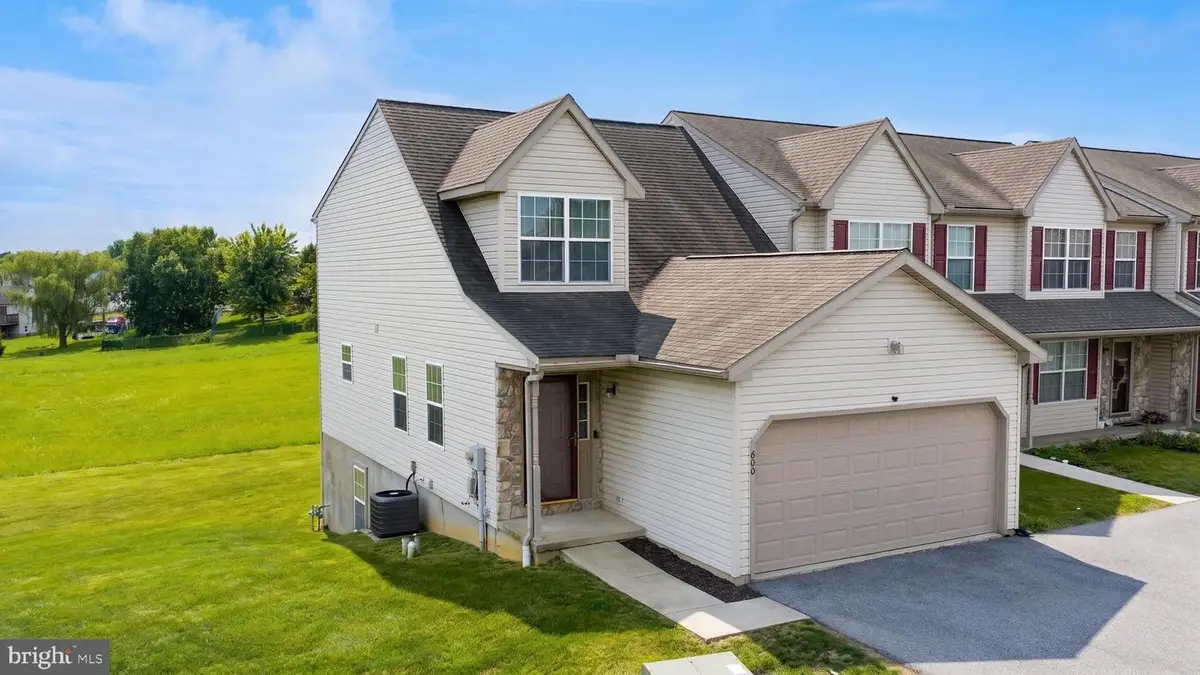 600 Glen Dr, Manchester, PA 17345 - #1