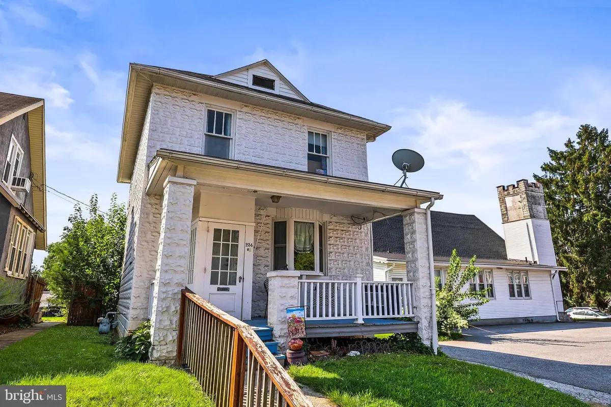 234 W Cottage Pl, York, PA 17401 - #1