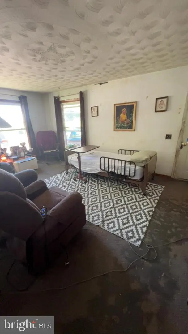 24 S Biesecker Rd, York, PA 17408 - #3