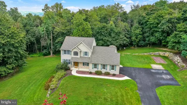 1750 Paulson Dr, YORK, PA 17406