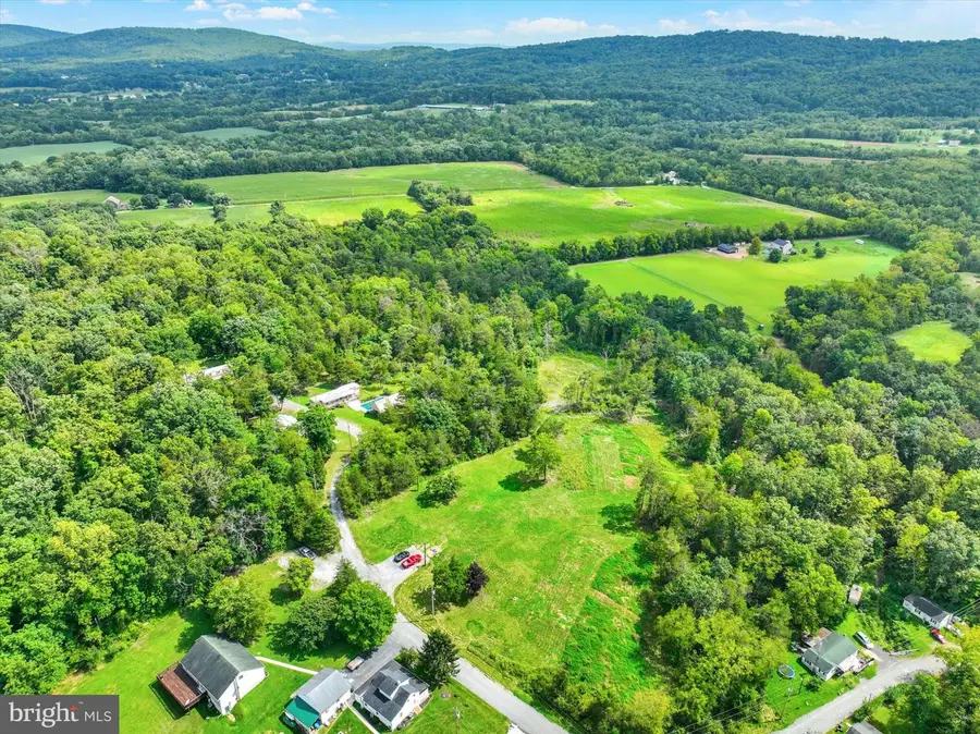 245 Bumble Bee Hollow Rd, Wellsville, PA 17365 - #3