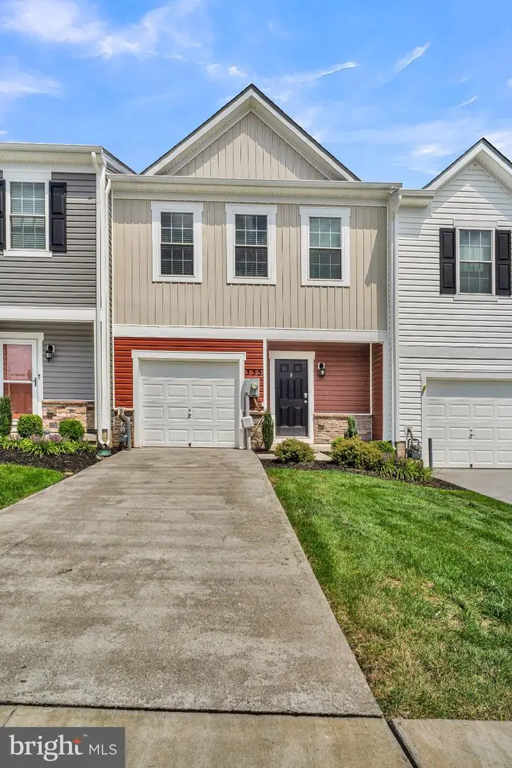 335 Locust Run Dr, York, PA 17404 - #2