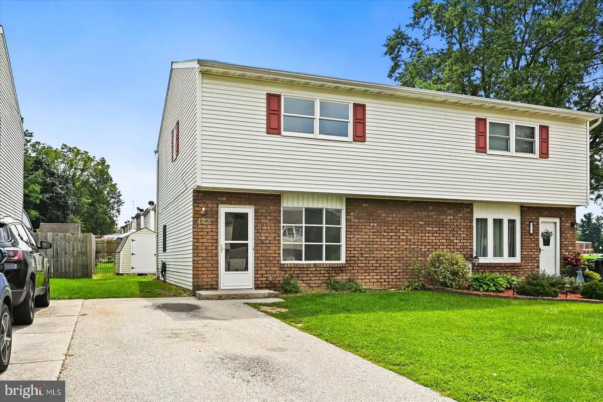 423 Manor St, Hanover, PA 17331 - #1