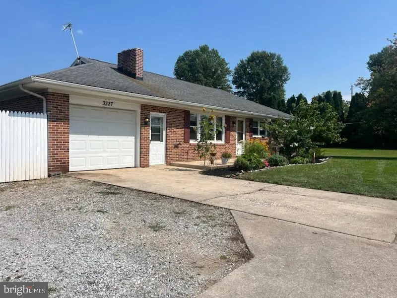 3237 Bull Rd, York, PA 17408 - #1