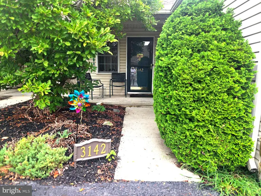 3142 Lion Ct, Dover, PA 17315 - #2