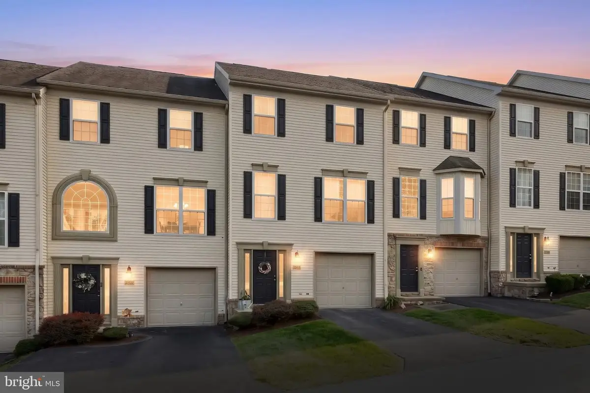 2720 Hunt Club Dr #4, York, PA 17402 - #1