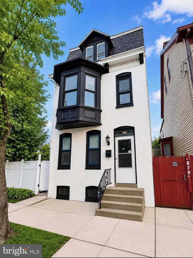 978 E Philadelphia St, York, PA 17403 - #1