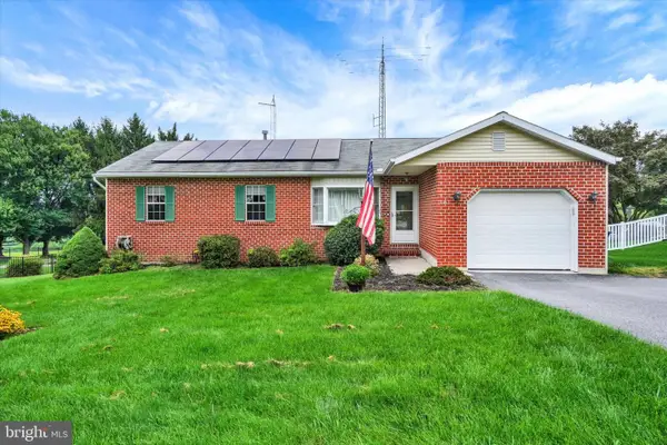2829 Glen Hollow Dr, YORK, PA 17406