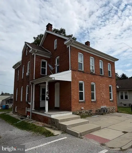 548 Baer Ave, Hanover, PA 17331 - #1