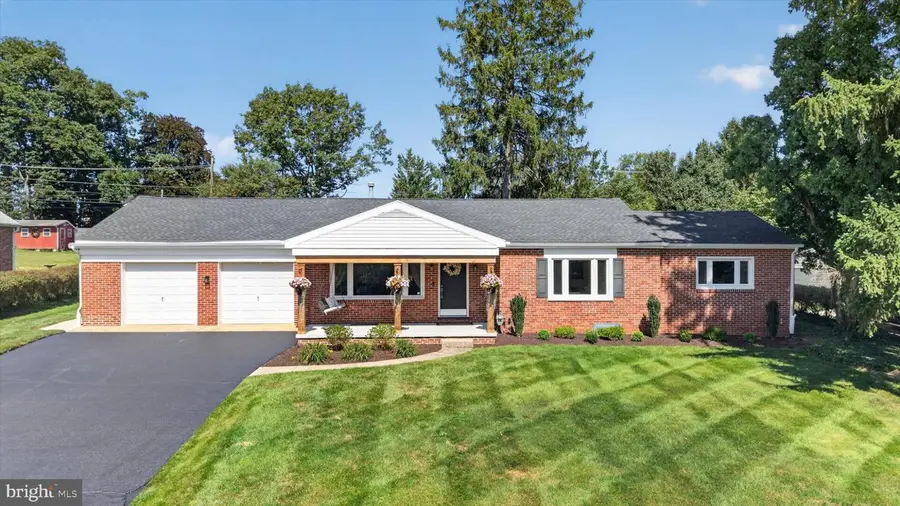 307 Hillcrest Rd, York, PA 17403 - #2