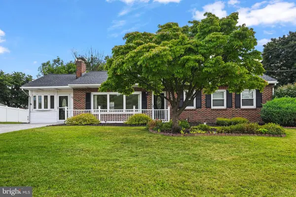 1112 Hanover Rd, YORK, PA 17408