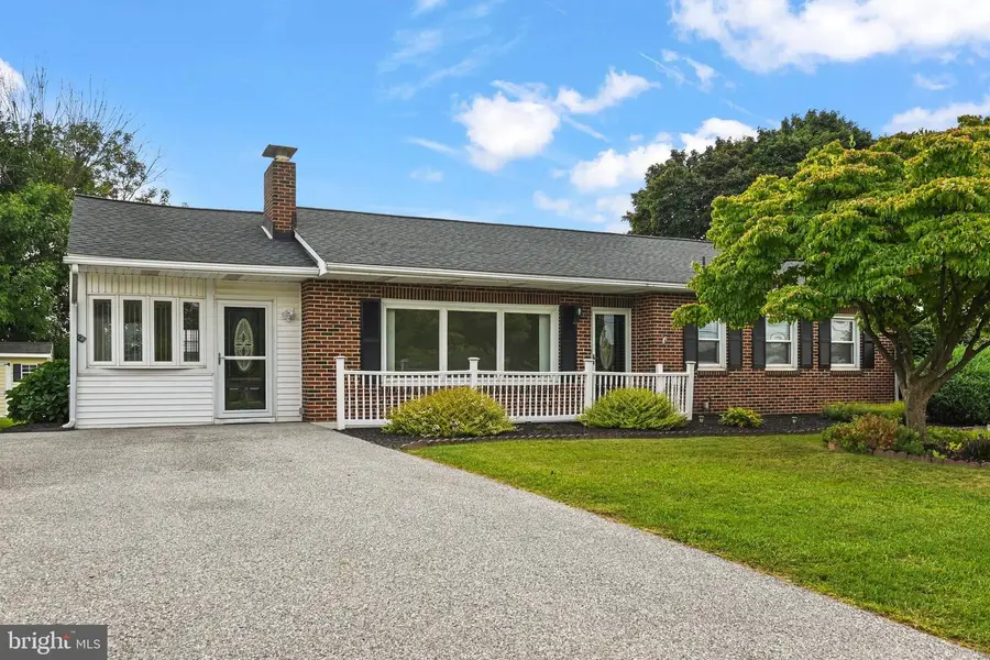 1112 Hanover Rd, York, PA 17408 - #2