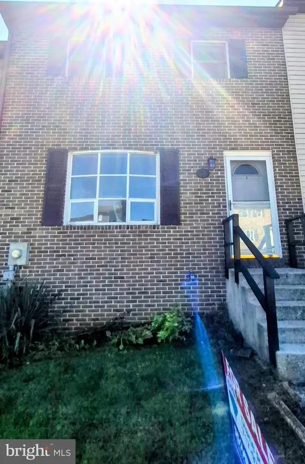 26 Mall Rd, ETTERS, PA 17319