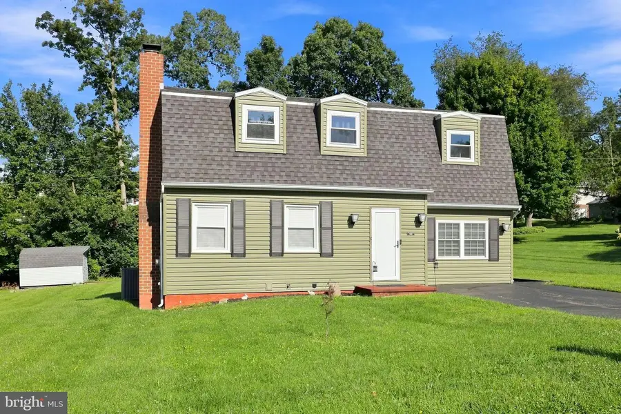 451 Hillside Dr, Red Lion, PA 17356 - #2