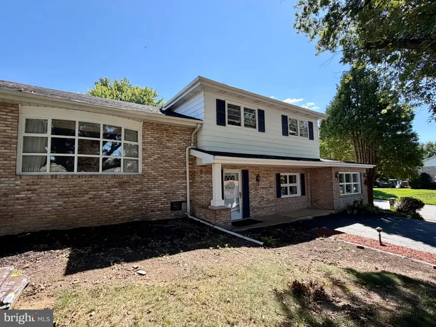 60 Crestwood, York, PA 17402 - #3