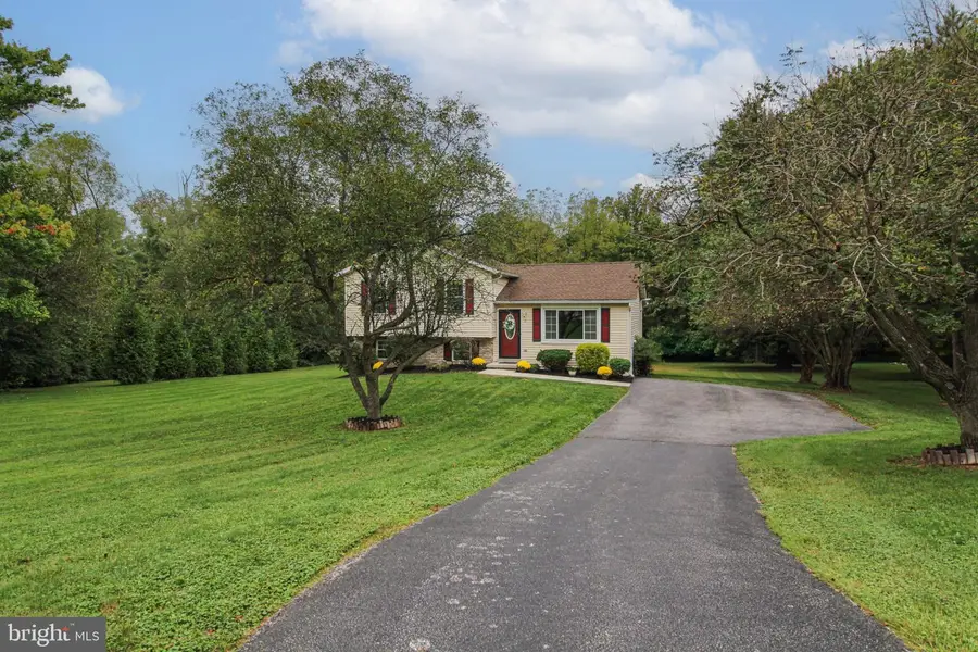 13 Foxtail Ct, Shrewsbury, PA 17361 - #3