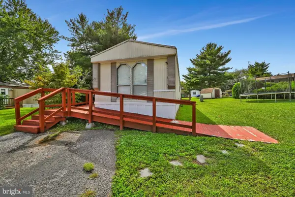 25 Willow Tree Ln, DOVER, PA 17315