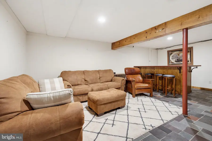 3832 Kings Arms Ln, York, PA 17402 - #2