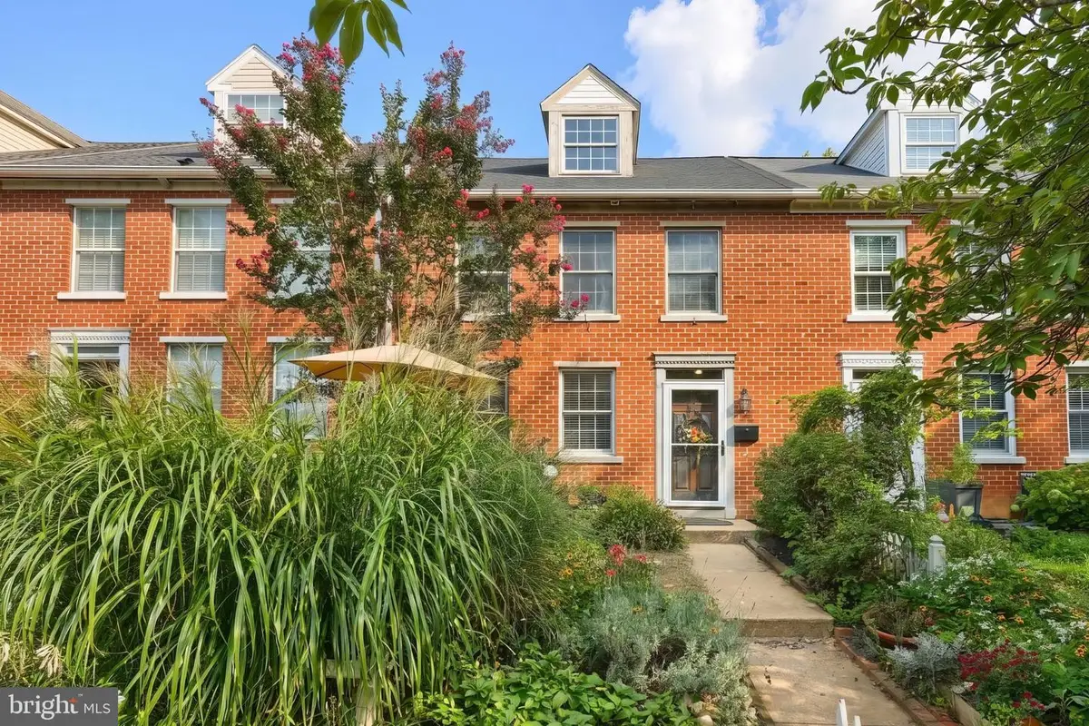 341 W Newton Ave, York, PA 17401 - #1