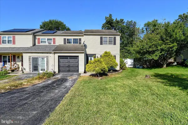 2912 Rainbow Rd, DOVER, PA 17315