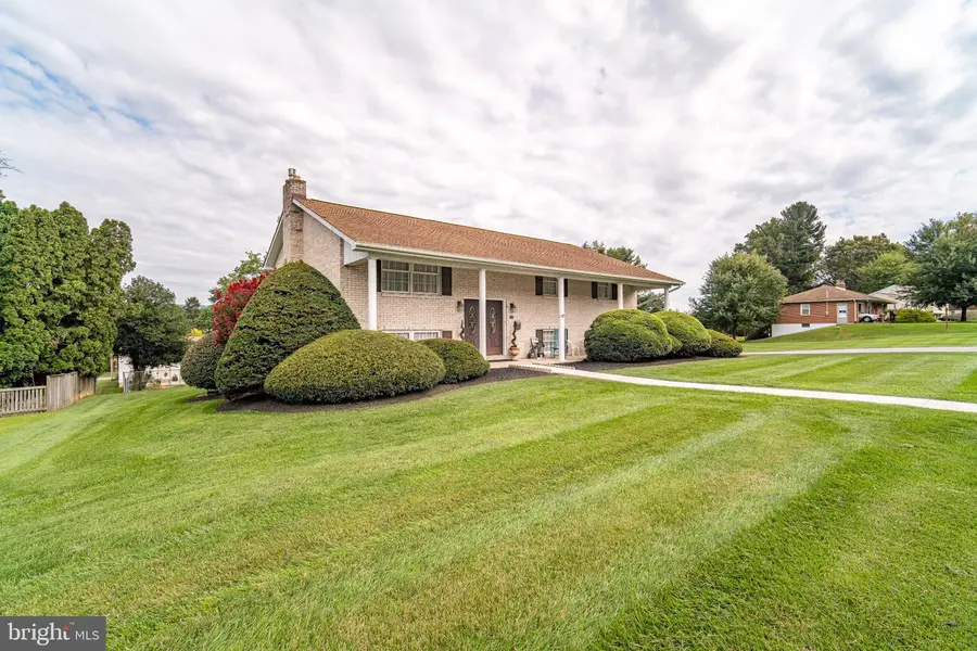302 Maple St, Wrightsville, PA 17368 - #2
