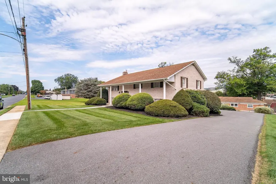 302 Maple St, Wrightsville, PA 17368 - #3