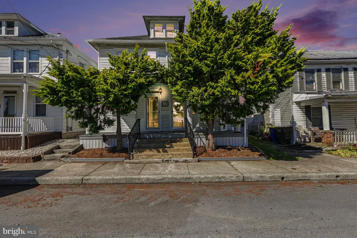 37 S Baltimore St, Franklintown, PA 17323 - #1