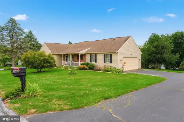 240 E Main St, NEW FREEDOM, PA 17349