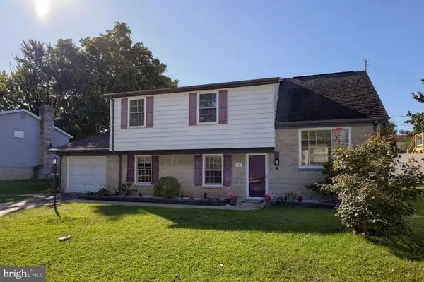 906 Northbriar Dr, YORK, PA 17404