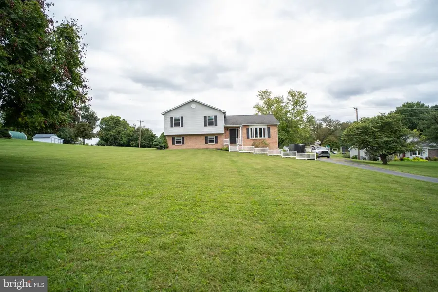 1017 Valley Rd, York, PA 17406 - #2