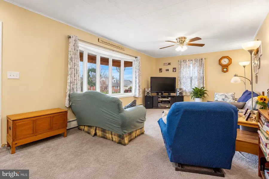 150 Sherman St, Hanover, PA 17331 - #3