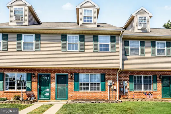 113 Orchard Ln #14, HANOVER, PA 17331