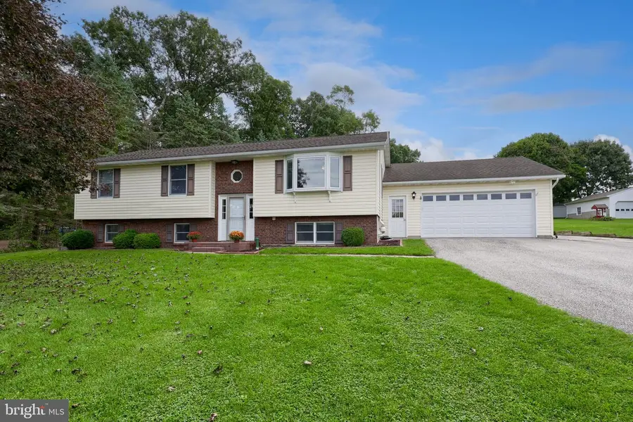 571 E Tolna Rd, Shrewsbury, PA 17361 - #3