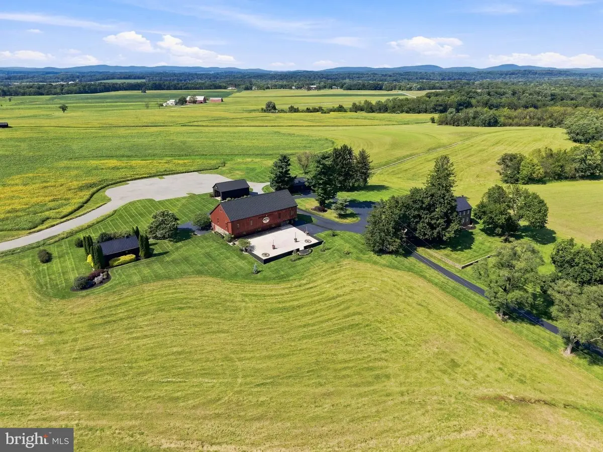 5107 W Canal Rd, Dover, PA 17315 - #1