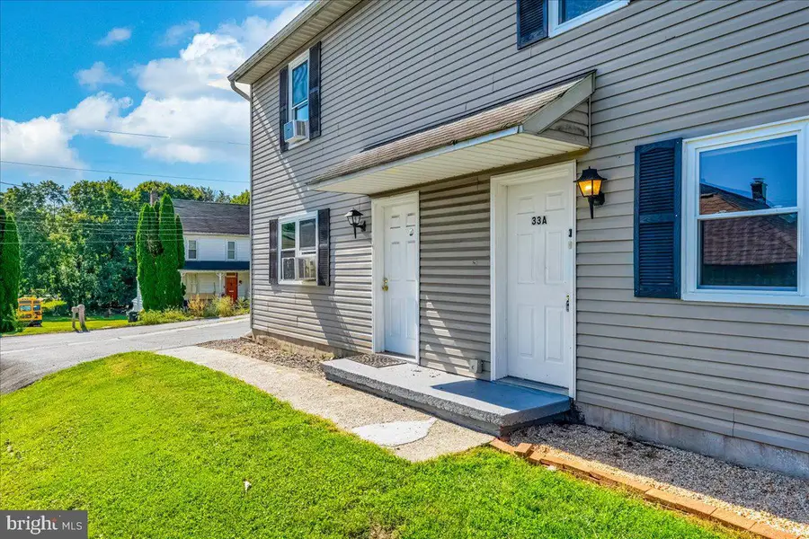 33-33a W Pennsylvania Ave, Stewartstown, PA 17363 - #3
