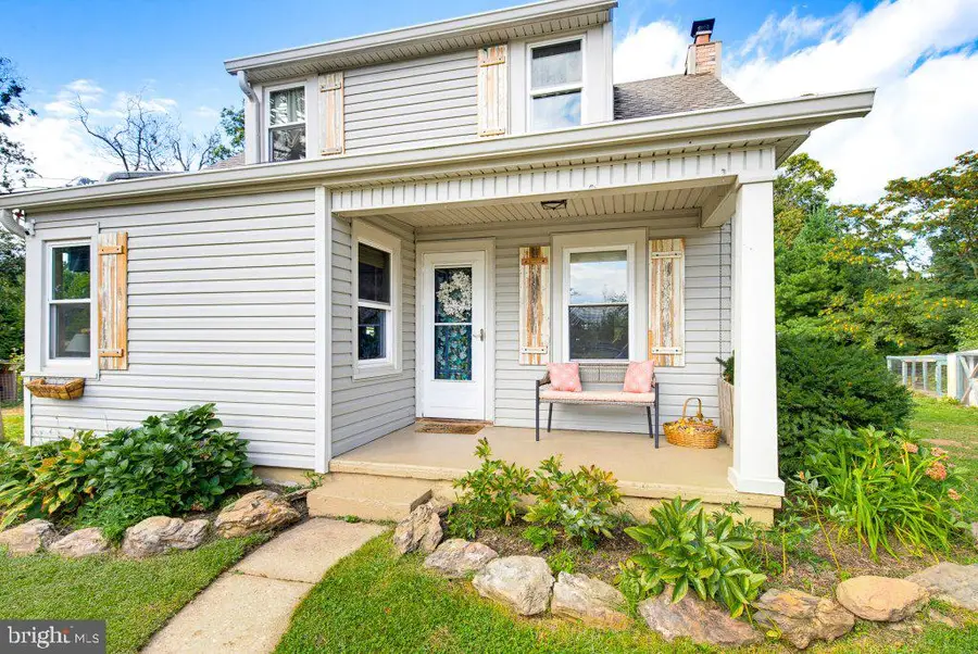801 Old Commons Rd, Windsor, PA 17366 - #2