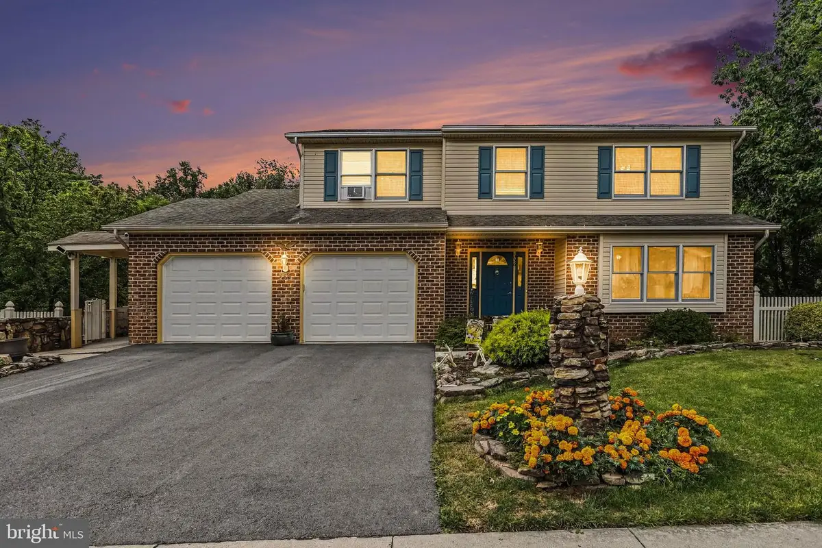 336 Braeburn Dr, Etters, PA 17319 - #1