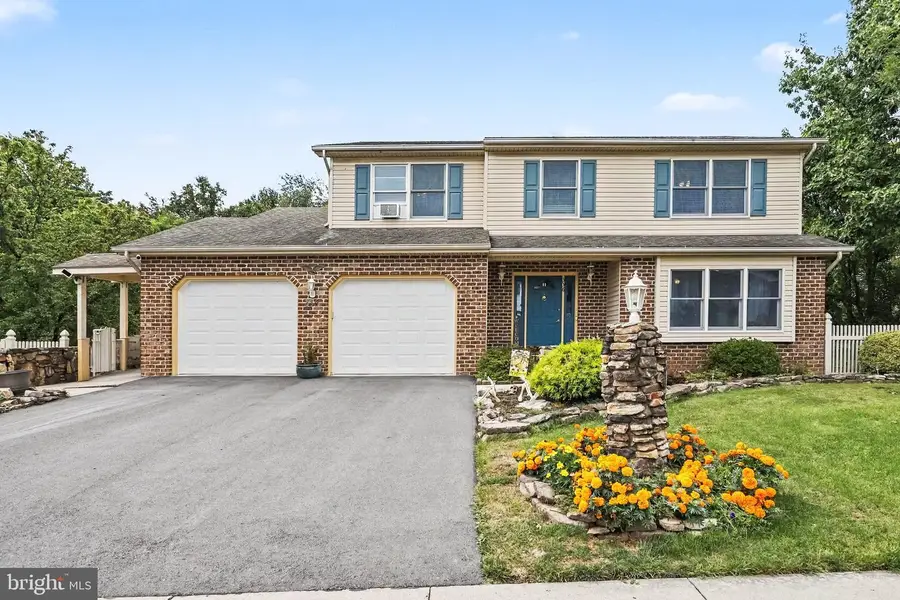 336 Braeburn Dr, Etters, PA 17319 - #2