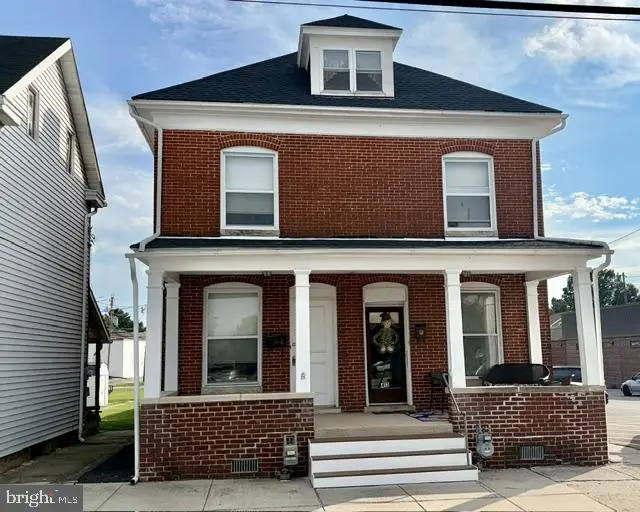 413/413.5 York St, Hanover, PA 17331 - #2
