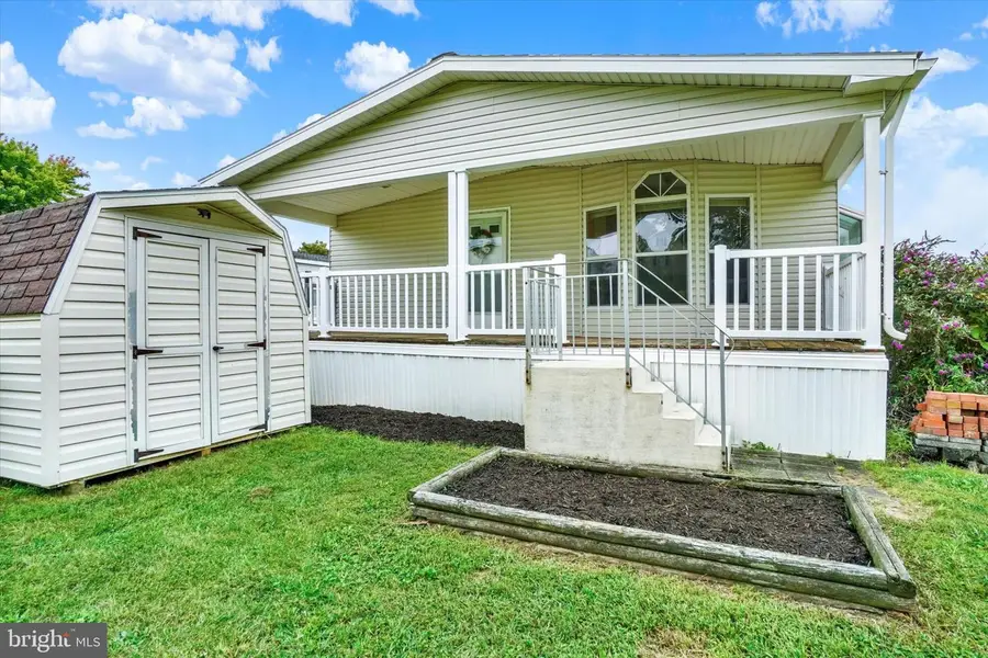 132 Gateshead Dr, Stewartstown, PA 17363 - #2