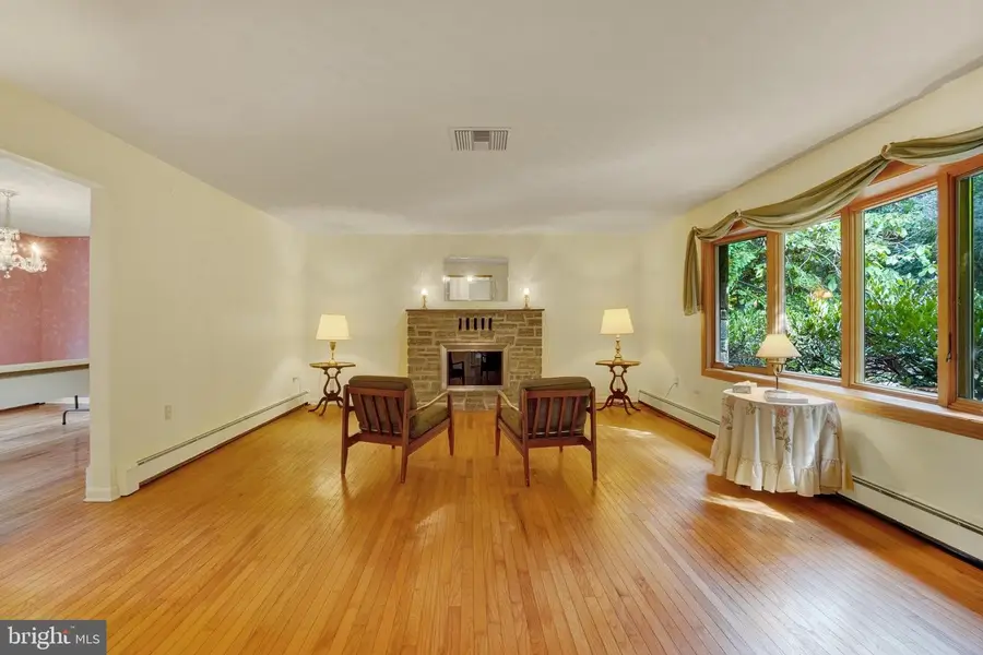 5352 River Dr, York, PA 17406 - #3