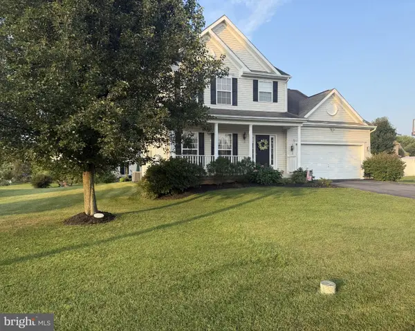 128 Farm House Ln, YORK, PA 17408