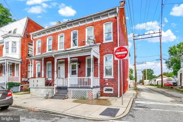 225 W Front St, YORK, PA 17404