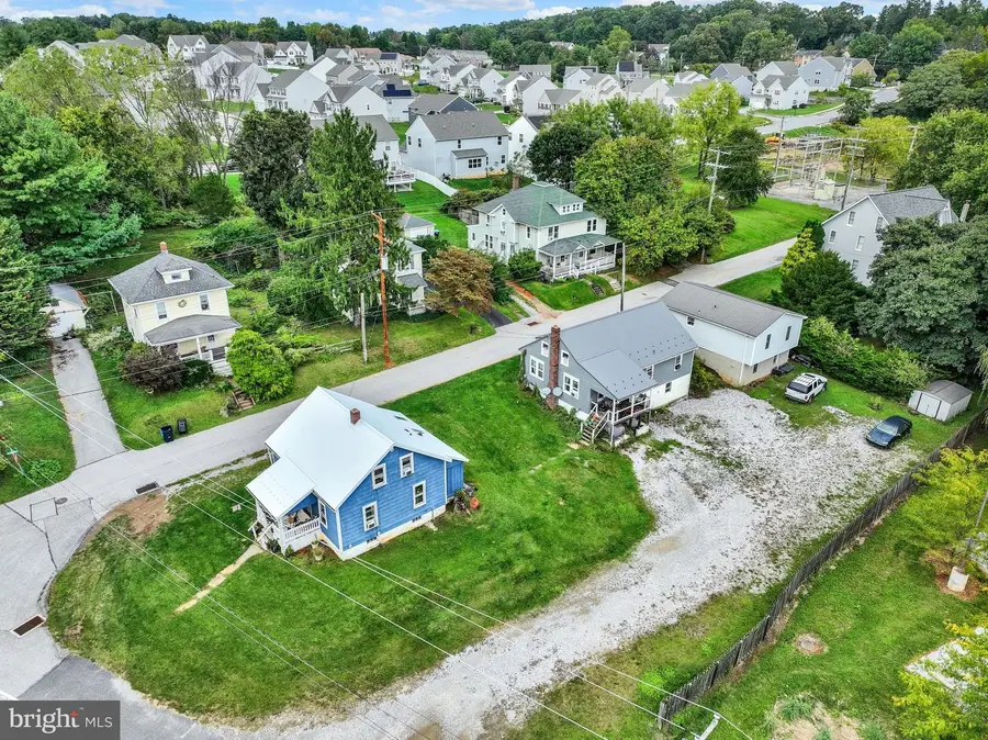 17 N Hill St, Stewartstown, PA 17363 - #3