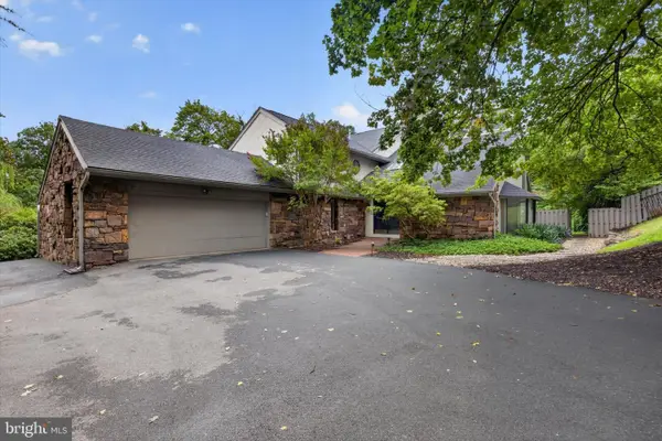 790 Glenwood Dr, YORK, PA 17403