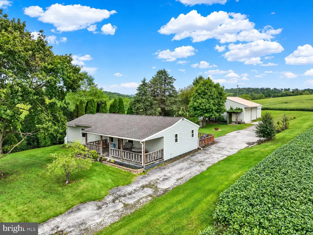 5903 Waltersdorff Rd, Spring Grove, PA 17362 - #1