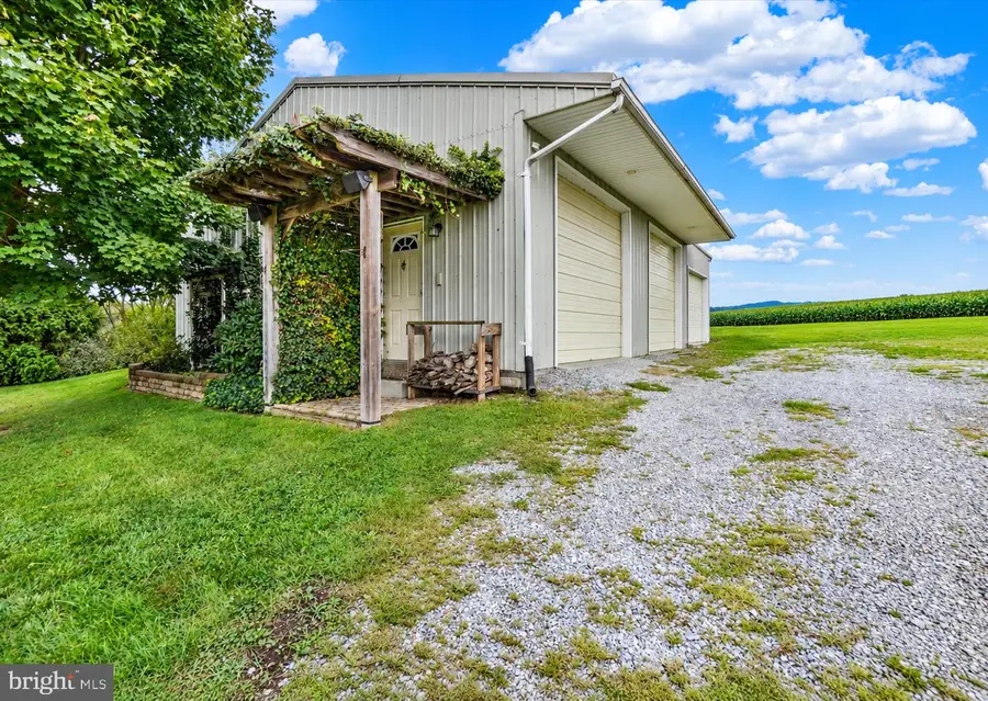 5903 Waltersdorff Rd, Spring Grove, PA 17362 - #2