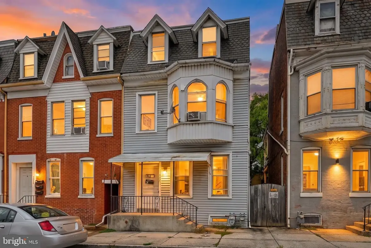 667 E Philadelphia St, York, PA 17403 - #1